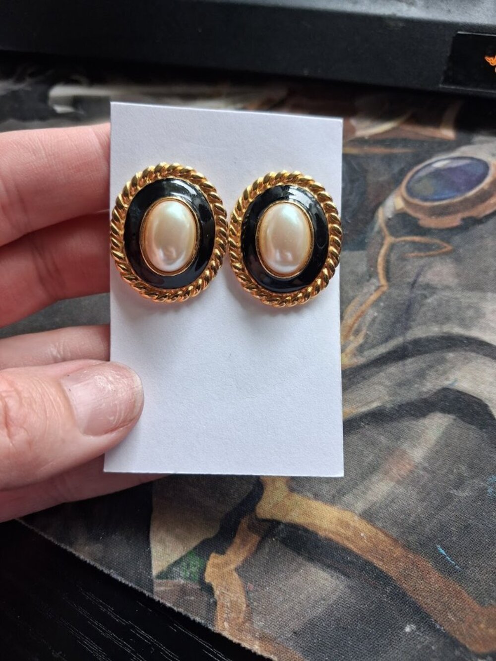 Retro style stud earrings